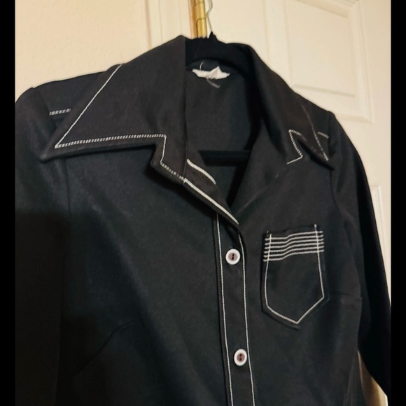 $$ SOLD $$ SOLD $$ 70s Vintage Black with white details Button-Up Shirt - Picture 3 of 4